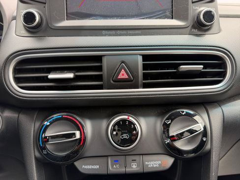 Used 2018 Hyundai Kona SEL image 11