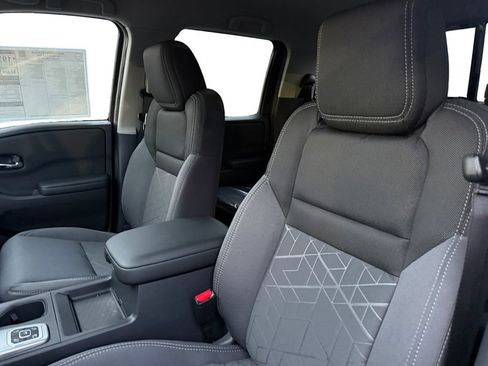 New 2026 Nissan Frontier SV w/ SV Convenience Package image 9