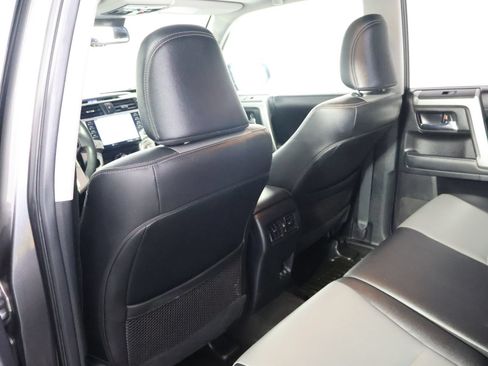 Used 2020 Toyota 4Runner SR5 Premium w/ Moonroof Package AWD/4WD image 44