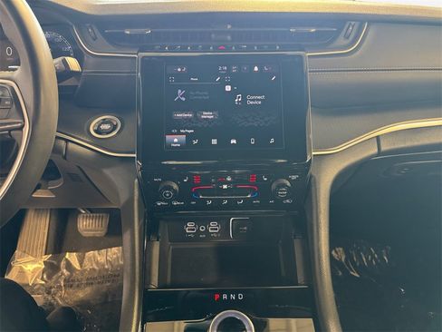 Used 2023 Jeep Grand Cherokee L Laredo image 22