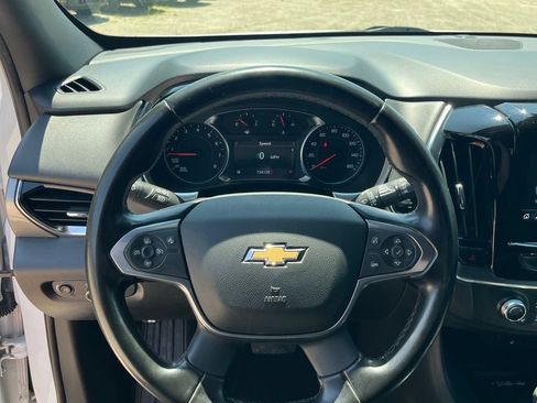 Used 2023 Chevrolet Traverse LT AWD/4WD image 23