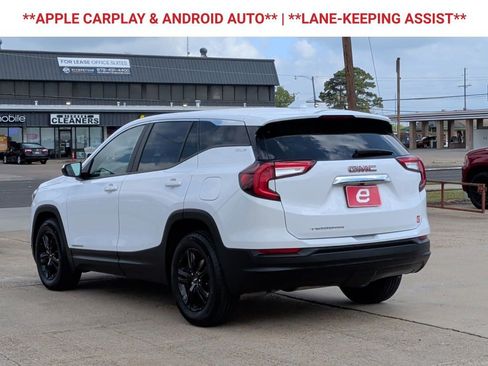 Used 2024 GMC Terrain SLE image 6