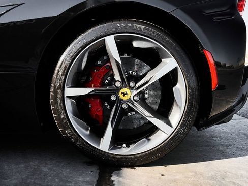 Used 2024 Ferrari SF90 Spider image 30
