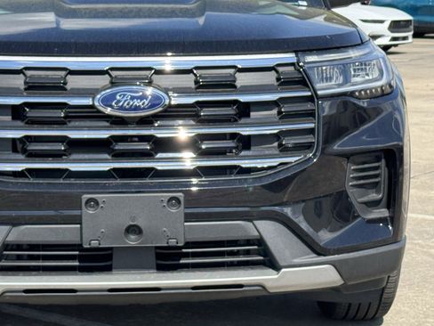 New 2026 Ford Explorer Active image 5