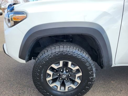 Used 2021 Toyota Tacoma TRD Off-Road image 10