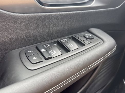 New 2026 Chrysler Pacifica Select image 23