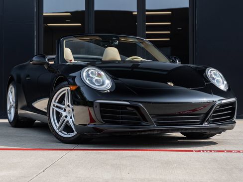 Used 2017 Porsche 911 Carrera RWD image 6