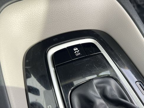 Used 2024 Toyota Corolla LE FWD image 29