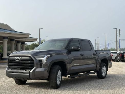 Used 2024 Toyota Tundra SR5 w/ SR5 Convenience Package AWD/4WD image 13