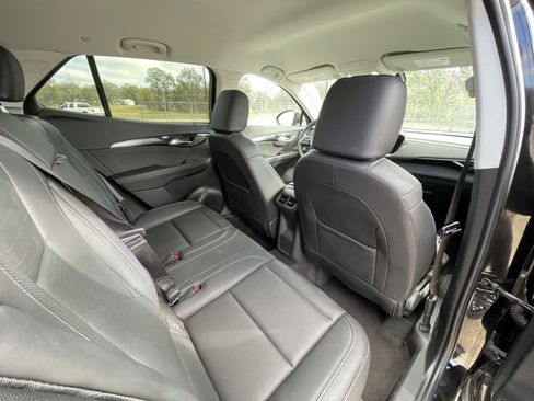 Used 2025 Buick Envision Preferred image 40