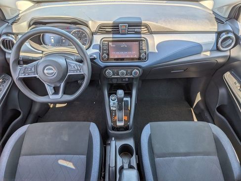 Used 2025 Nissan Versa SV FWD image 27
