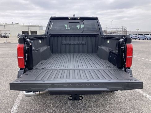 Certified 2025 Toyota Tacoma Limited image 21