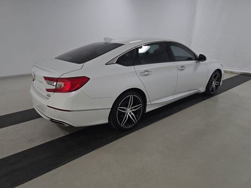 Used 2021 Honda Accord Touring image 5