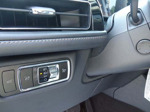 Used 2026 Lincoln Aviator AWD w/ Jet Appearance Package image 21