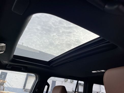 Used 2024 Lexus GX 550 image 21