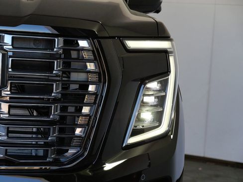 New 2026 GMC Yukon XL Denali Ultimate AWD/4WD image 10