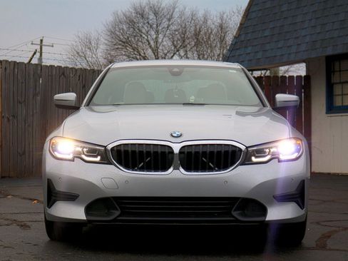 Used 2020 BMW 330i Sedan w/ Convenience Package image 3