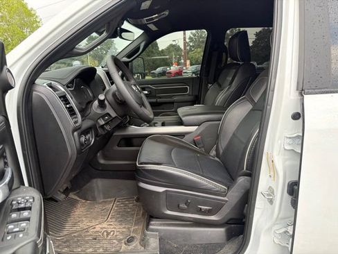 Used 2025 RAM 2500 Laramie AWD/4WD image 19