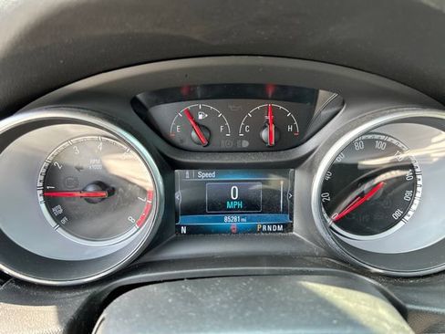 Used 2018 Buick Regal Essence w/ Driver Confidence Package #1 FWD image 22