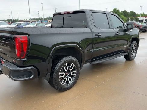 Used 2023 GMC Sierra 1500 AT4 w/ Technology Package AWD/4WD image 9