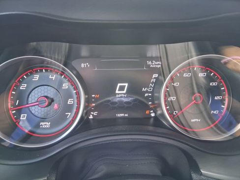 Used 2023 Dodge Charger SXT RWD image 10