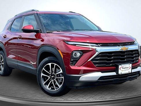 Used 2024 Chevrolet TrailBlazer LT w/ Convenience Package AWD/4WD image 13