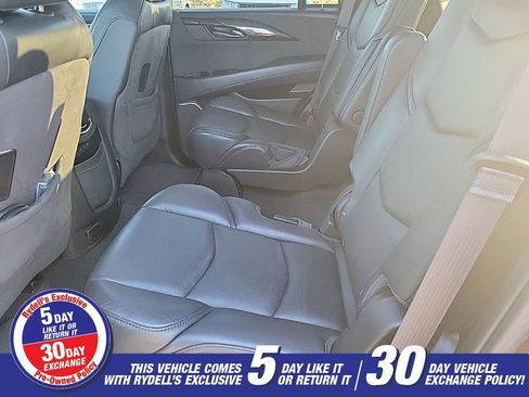 Used 2017 Cadillac Escalade Platinum image 10