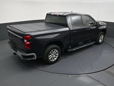 Used 2023 Chevrolet Silverado 1500 LT w/ Z71 Off-Road Package AWD/4WD image 16