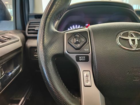 Used 2018 Toyota 4Runner Limited AWD/4WD image 7