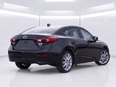 Used 2016 MAZDA MAZDA3 i Sport w/ Preferred Equipment Package FWD image 4