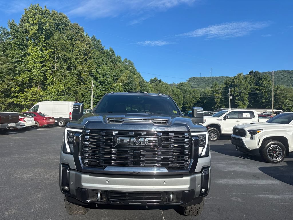 Used 2024 GMC Sierra 2500 Denali Ultimate w/ Max Trailering Package AWD/4WD image 2