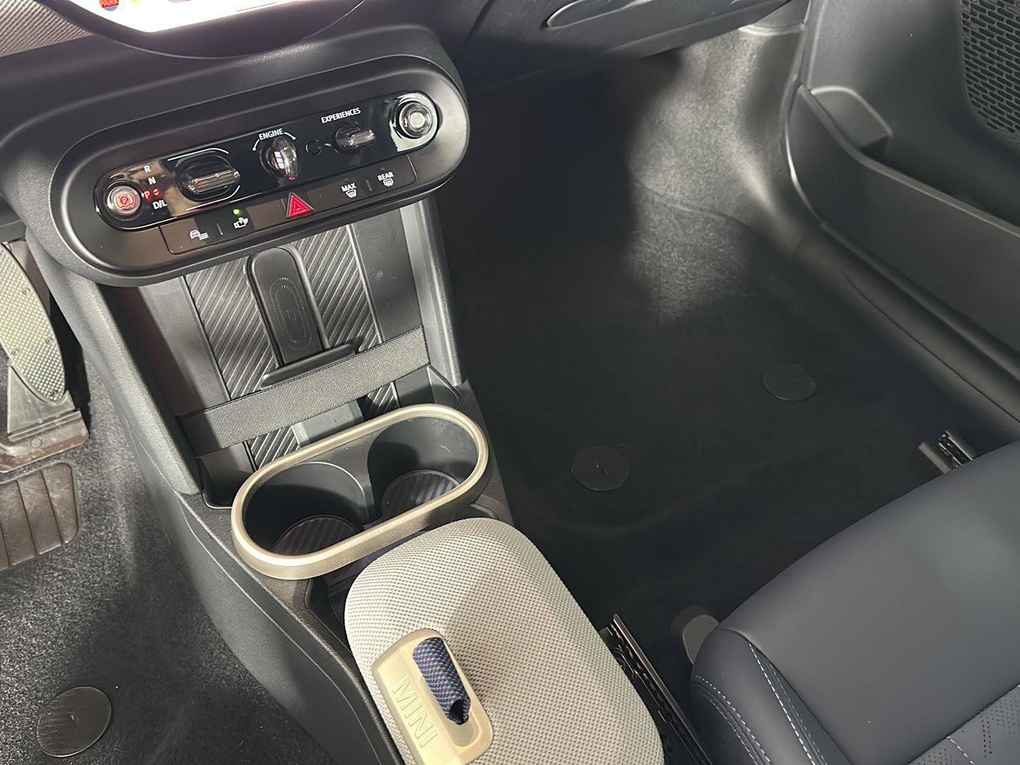 Used 2026 MINI Cooper 2-Door Hardtop FWD image 20