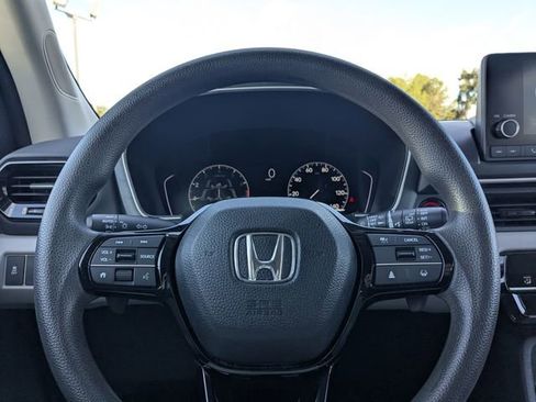 Used 2023 Honda Pilot LX image 23