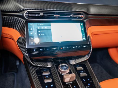 New 2026 Aston Martin Vanquish Convertible image 26