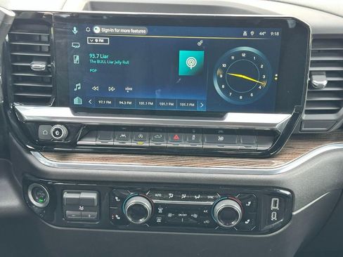 Used 2025 Chevrolet Silverado 1500 LT image 13