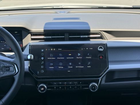 New 2027 Chevrolet Bolt LT w/ Comfort Package FWD image 31
