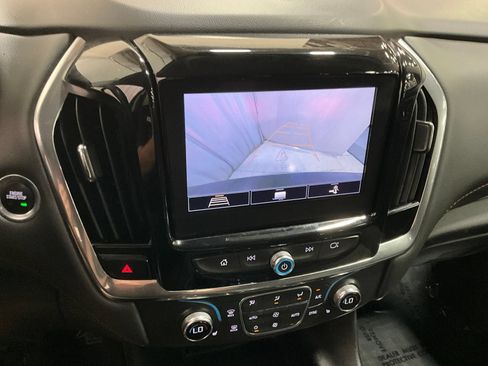 Used 2020 Chevrolet Traverse LT FWD image 22