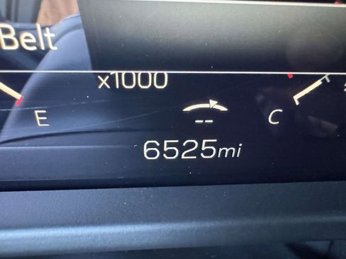 Used 2025 GMC Acadia Elevation image 21