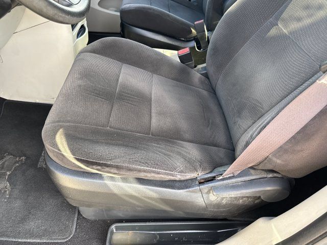 Used 2012 Dodge Grand Caravan SE FWD image 11