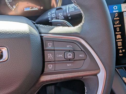 New 2026 Jeep Grand Cherokee Limited AWD/4WD image 17
