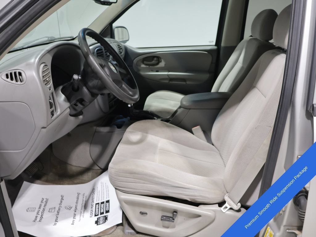 Used 2008 Chevrolet TrailBlazer 4WD image 2
