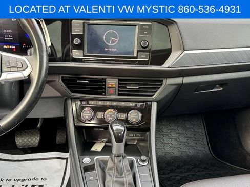 Used 2023 Volkswagen Jetta SE FWD image 13