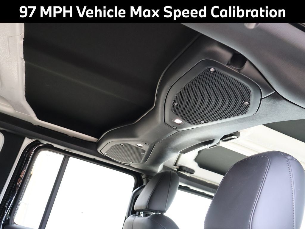 Used 2025 Jeep Wrangler Unlimited Rubicon AWD/4WD image 36
