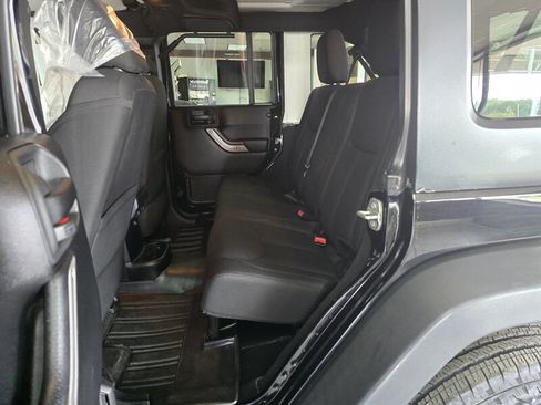 Used 2015 Jeep Wrangler Unlimited Sport w/ Power Convenience Group AWD/4WD image 12