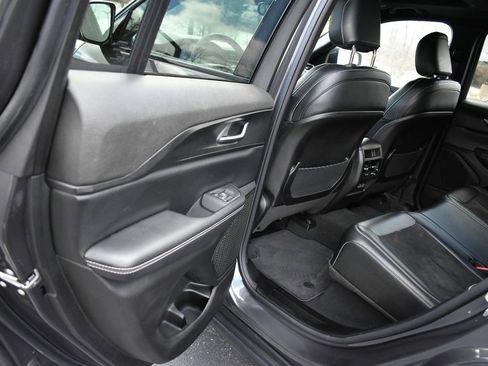 Used 2024 Jeep Grand Cherokee Altitude image 29