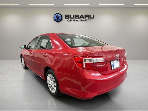 Used 2014 Toyota Camry LE FWD image 3