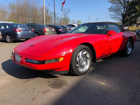 Used 1995 Chevrolet Corvette Convertible image 2