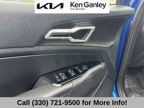 Certified 2025 Kia Sportage EX image 27