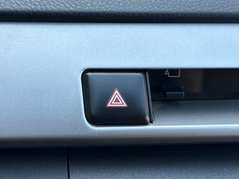 Used 2017 Toyota RAV4 Platinum image 37