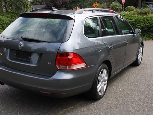 Used 2009 Volkswagen Jetta SEL FWD image 3